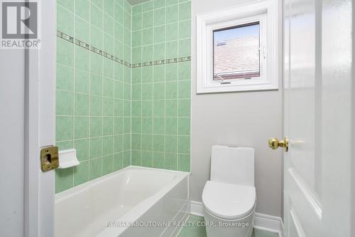 3265 Topeka Dr, Mississauga, ON - Indoor Photo Showing Bathroom