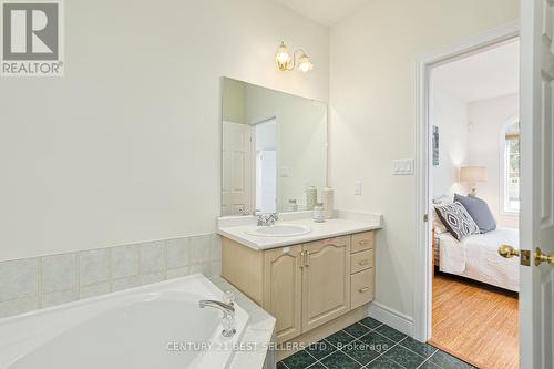22 Callary Cres, Collingwood, ON - Indoor Photo Showing Bathroom