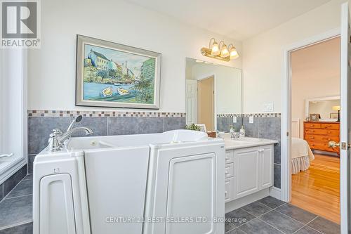 22 Callary Crescent, Collingwood, ON - Indoor Photo Showing Laundry Room