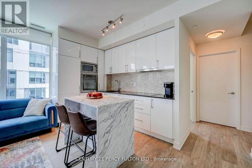 #1501 -27 Bathurst St, Toronto, ON - Indoor Photo Showing Kitchen With Upgraded Kitchen