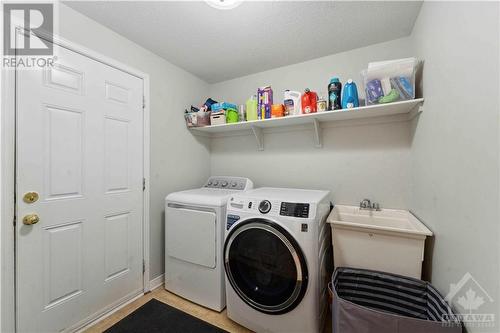 222 Allgrove Way, Ottawa, ON - Indoor Photo Showing Laundry Room