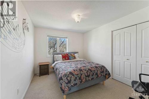 222 Allgrove Way, Ottawa, ON - Indoor Photo Showing Bedroom