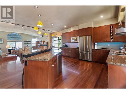 3988 Finnerty Road, Penticton, BC - Indoor Photo Showing Kitchen