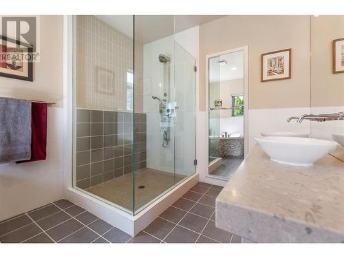 3988 Finnerty Road, Penticton, BC - Indoor Photo Showing Bathroom