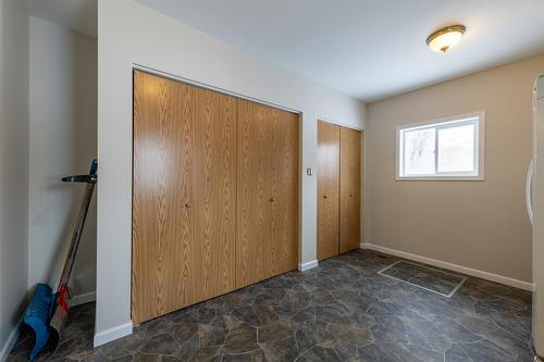 558 Anderson Road, Golden, BC - Indoor Photo Showing Other Room