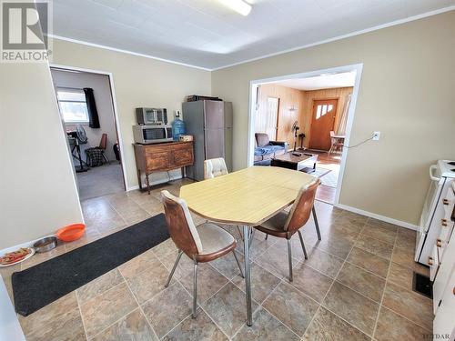 1509 & 1512 Rice Lake Rd, Iroquois Falls, ON - Indoor Photo Showing Dining Room