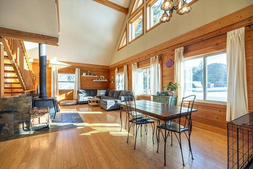 9115 Main Street, Elko, BC - Indoor Photo Showing Dining Room