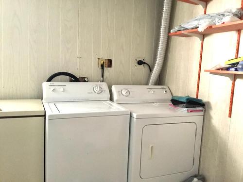 2970 Mission Wycliffe Road, Wycliffe, BC - Indoor Photo Showing Laundry Room