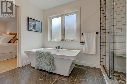 119 Duke Street, Middlesex Centre, ON - Indoor Photo Showing Bathroom