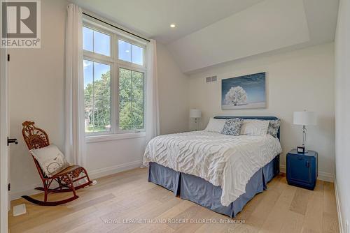 119 Duke Street, Middlesex Centre, ON - Indoor Photo Showing Bedroom
