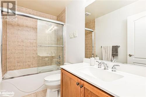 14 Montclair Mews, Collingwood, ON - Indoor Photo Showing Bathroom