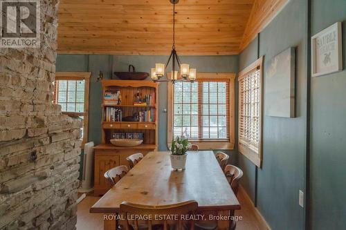 1212 Sauble Falls Rd, South Bruce Peninsula, ON - Indoor Photo Showing Dining Room