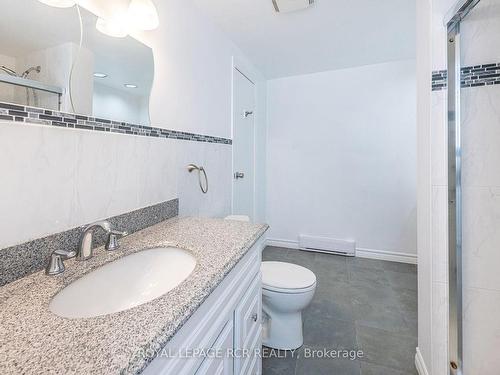 169 Edelwild Dr E, Orangeville, ON - Indoor Photo Showing Bathroom