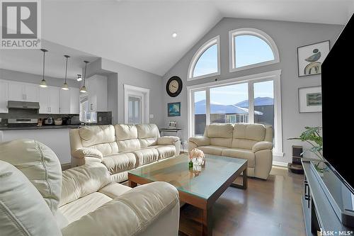 110 Little Bay, Saskatoon, SK - Indoor Photo Showing Living Room