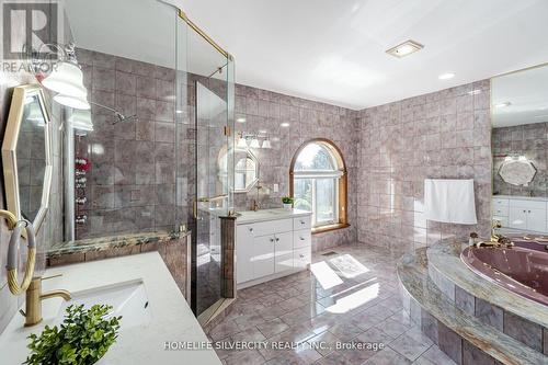 34 Estateview Circ, Brampton, ON - Indoor Photo Showing Bathroom