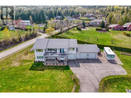 2190 Country Woods Road, Sorrento, BC - Outdoor With Exterior