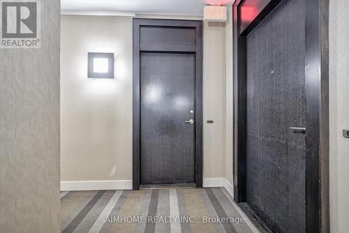 #605 -33 Charles St E, Toronto, ON - Indoor Photo Showing Other Room