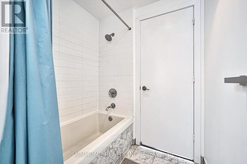 #605 -33 Charles St E, Toronto, ON - Indoor Photo Showing Bathroom