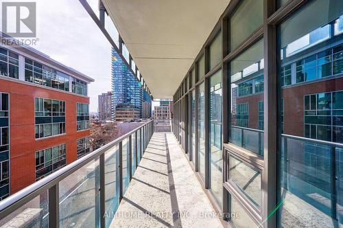 #605 -33 Charles St E, Toronto, ON - Outdoor With Exterior