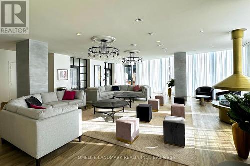 1502 - 60 Shuter Street, Toronto, ON - Indoor Photo Showing Living Room