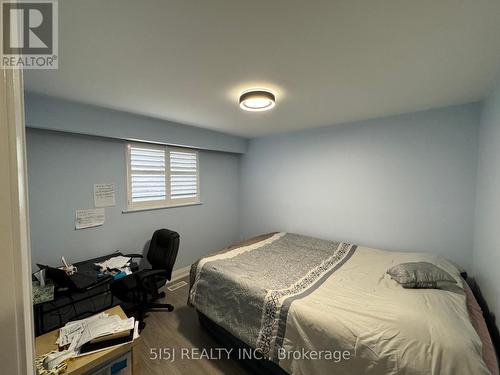 58 Collins Cres, Aurora, ON - Indoor Photo Showing Bedroom