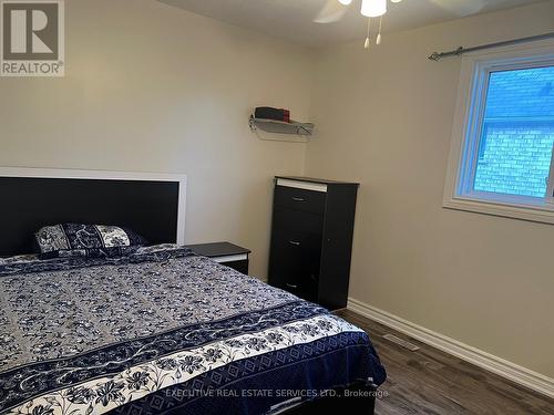 515 Grove St E, Barrie, ON - Indoor Photo Showing Bedroom