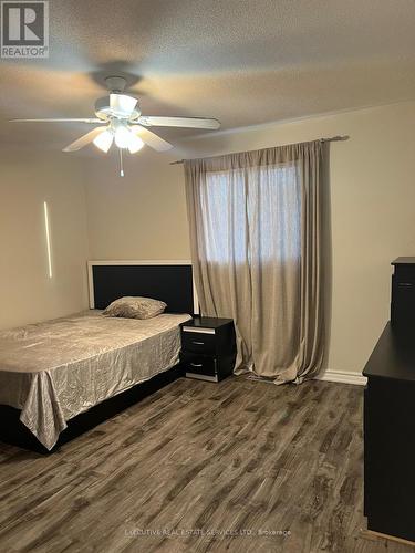 515 Grove Street E, Barrie (Grove East), ON - Indoor Photo Showing Bedroom