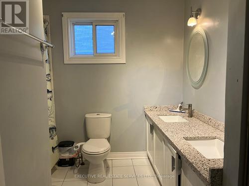 515 Grove Street E, Barrie, ON - Indoor Photo Showing Bathroom