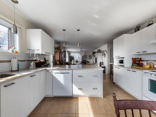 Dwelling - 441  - 443 Rue D'Île-De-France, Longueuil (Le Vieux-Longueuil), QC - Indoor Photo Showing Kitchen