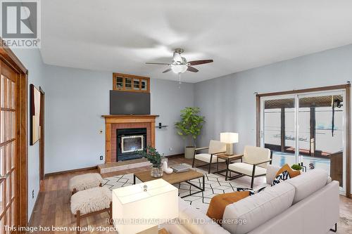1792 Heights Rd, Kawartha Lakes, ON - Indoor Photo Showing Living Room With Fireplace