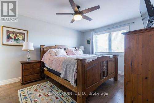 14 Charleston Crt, Belleville, ON - Indoor Photo Showing Bedroom