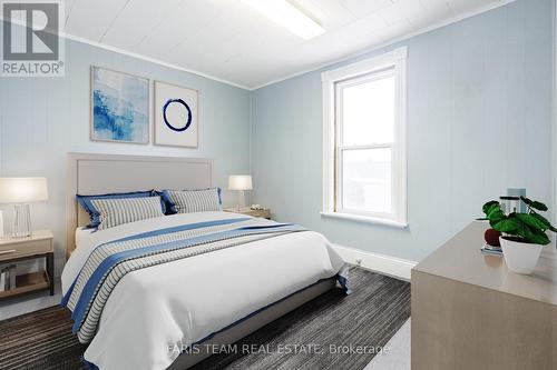 523 Elizabeth St, Midland, ON - Indoor Photo Showing Bedroom