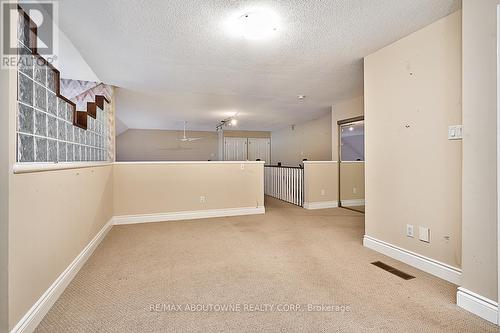 407 - 100 Bronte Road, Oakville, ON - Indoor Photo Showing Other Room