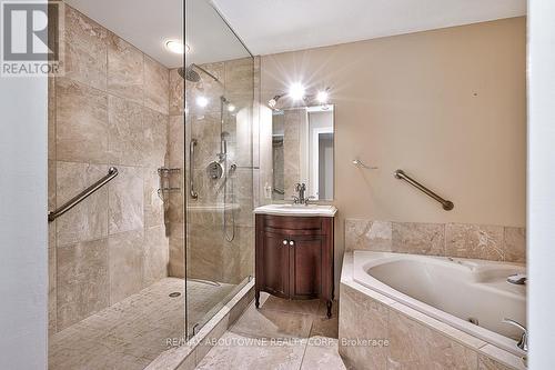 #407 -100 Bronte Rd, Oakville, ON - Indoor Photo Showing Bathroom