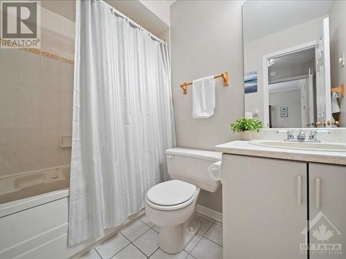 13 Dunedin Lane, Stittsville, ON - Indoor Photo Showing Bathroom