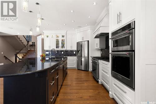 3035 Quinn Drive, Regina, SK - Indoor Photo Showing Kitchen With Upgraded Kitchen