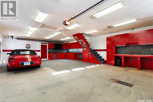 3035 Quinn Drive, Regina, SK - Indoor Photo Showing Garage