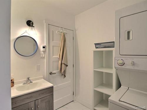 Salle de bains - 37B Ch. Du Mont-Vidéo, Barraute, QC - Indoor Photo Showing Laundry Room