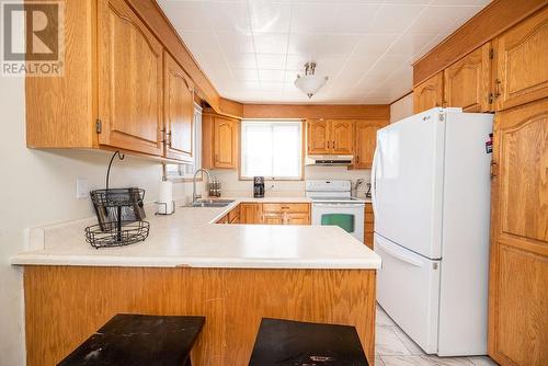 657 Leach Street, Pembroke, ON - Indoor Photo Showing Kitchen With Double Sink