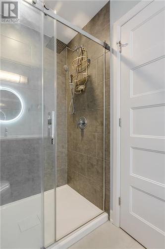 256 Gillis Avenue, Cornwall, ON - Indoor Photo Showing Bathroom