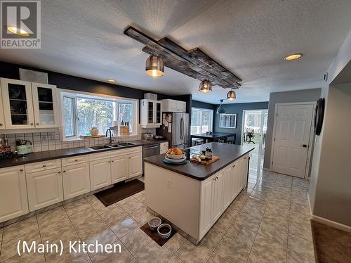 4910 Crest Road, Prince George, BC - Indoor Photo Showing Kitchen With Double Sink