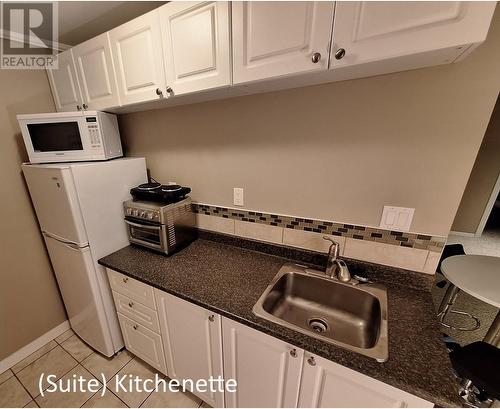4910 Crest Road, Prince George, BC - Indoor Photo Showing Kitchen
