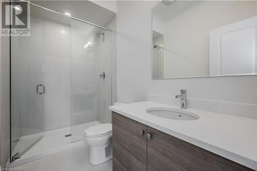 271 Grey Silo Road Unit# 39, Waterloo, ON - Indoor Photo Showing Bathroom
