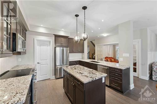 779 Fiddlehead Street, Gloucester, ON - Indoor Photo Showing Kitchen With Upgraded Kitchen