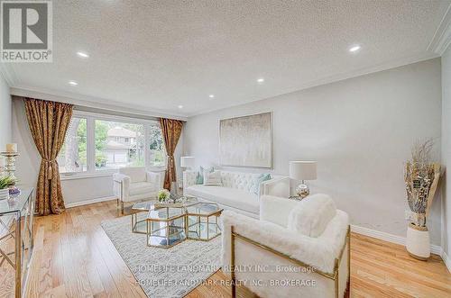 171 Greenfield Ave, Toronto, ON - Indoor Photo Showing Living Room