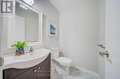 171 Greenfield Ave, Toronto, ON - Indoor Photo Showing Bathroom