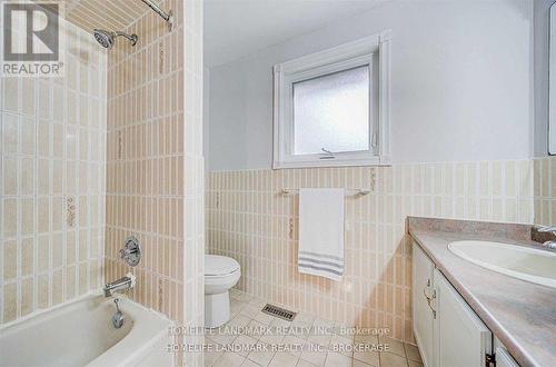 171 Greenfield Ave, Toronto, ON - Indoor Photo Showing Bathroom