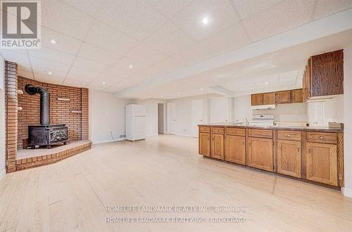 171 Greenfield Ave, Toronto, ON - Indoor