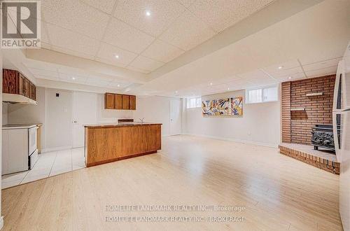 171 Greenfield Ave, Toronto, ON - Indoor