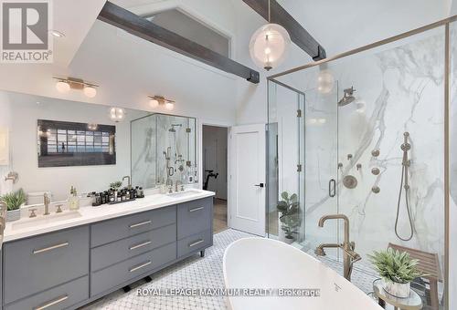307 Ontario St, Toronto, ON - Indoor Photo Showing Bathroom